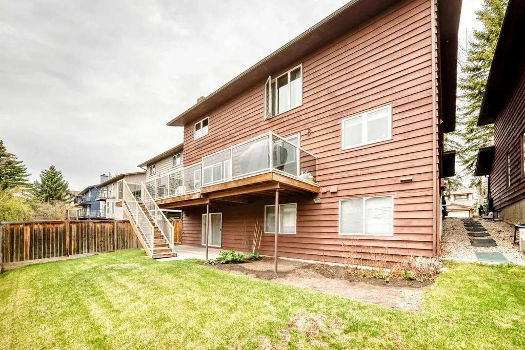 71 Edenwold Place NW Calgary AB T3A 3T8