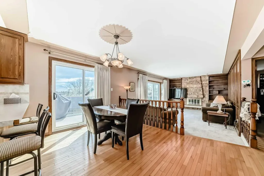 71 Edenwold Place NW Calgary AB T3A 3T8