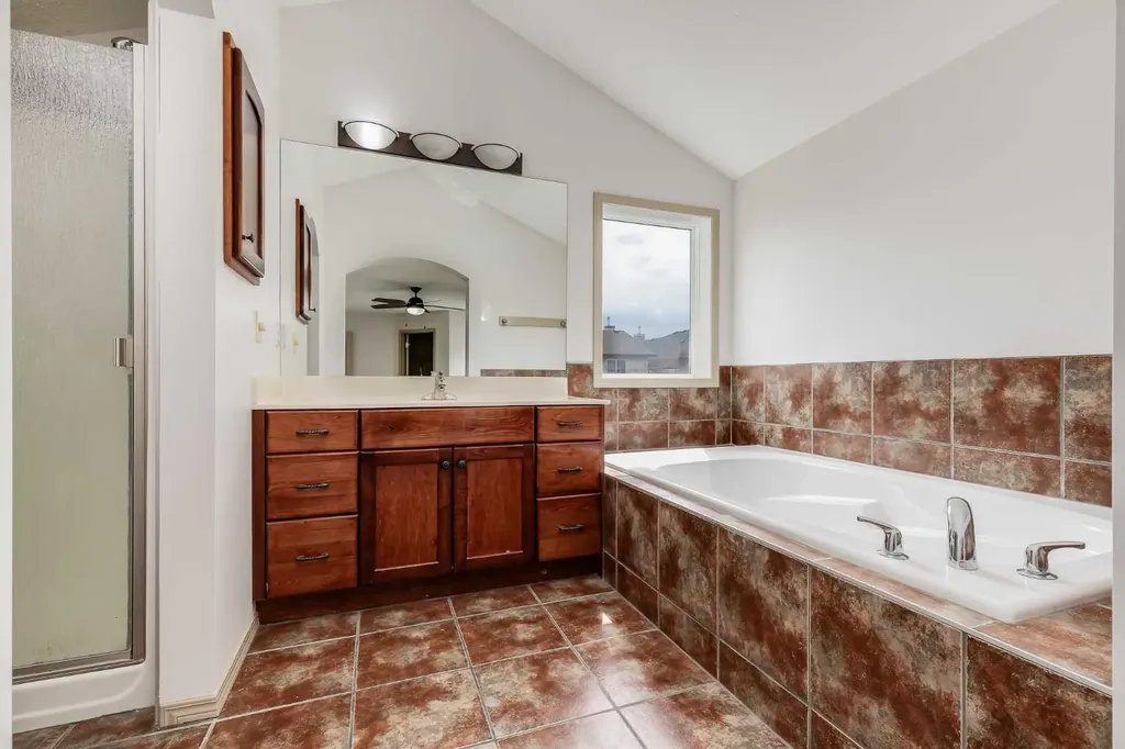 35 New Brighton Manor SE Calgary AB T2Z 4G8