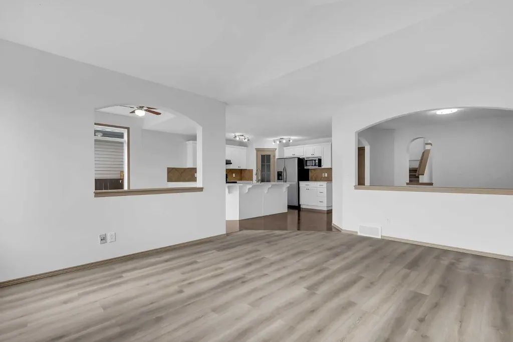 35 New Brighton Manor SE Calgary AB T2Z 4G8