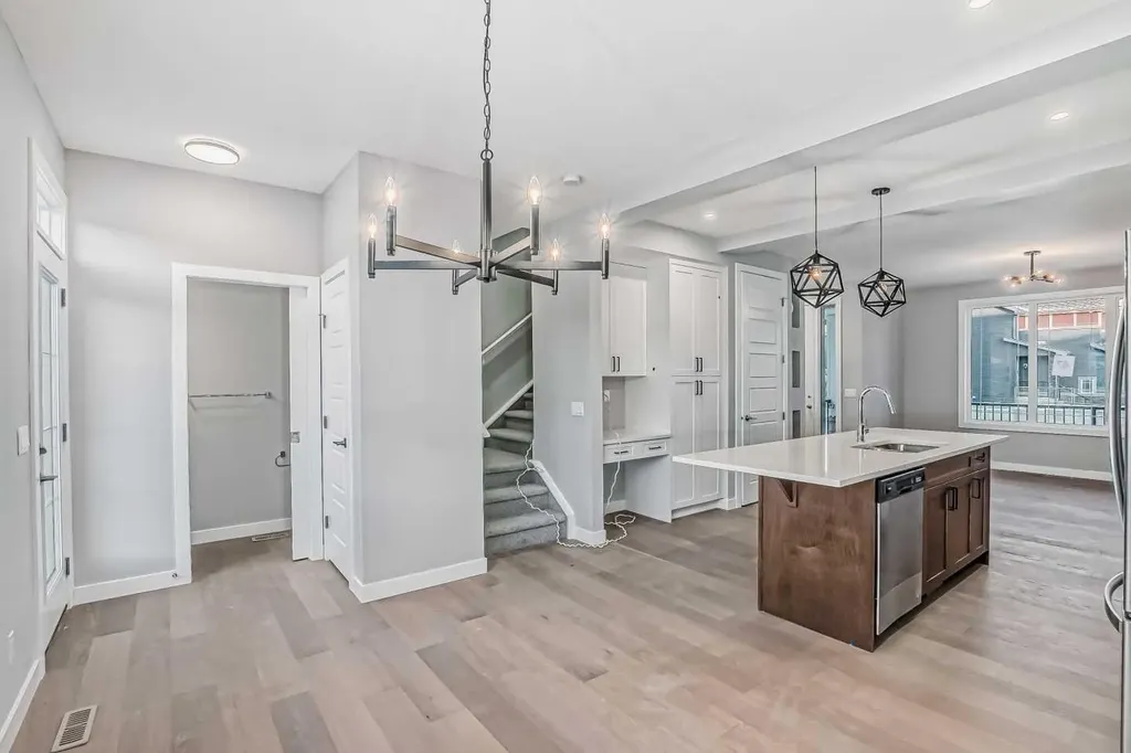 2081 Cobblespring Avenue SW Airdrie AB T4B 5Z6