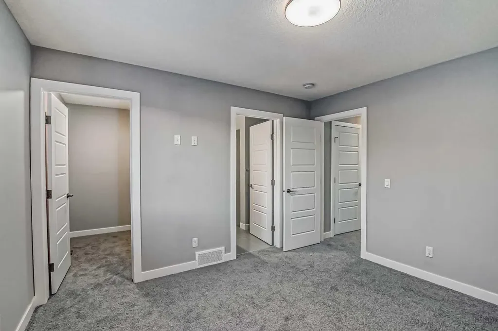 2081 Cobblespring Avenue SW Airdrie AB T4B 5Z6