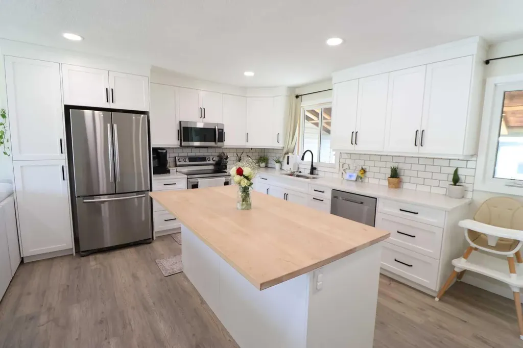 3918 52 Street Taber AB T1G 1B7