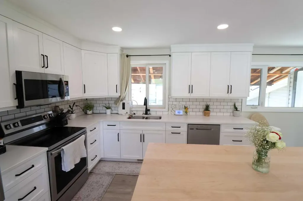 3918 52 Street Taber AB T1G 1B7
