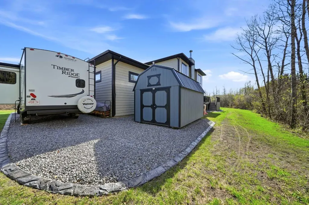 26553 Highway 11 Rural Red Deer County AB T4E 1A5
