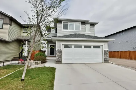 1109 Pacific Circle W Lethbridge AB T1J 5V5