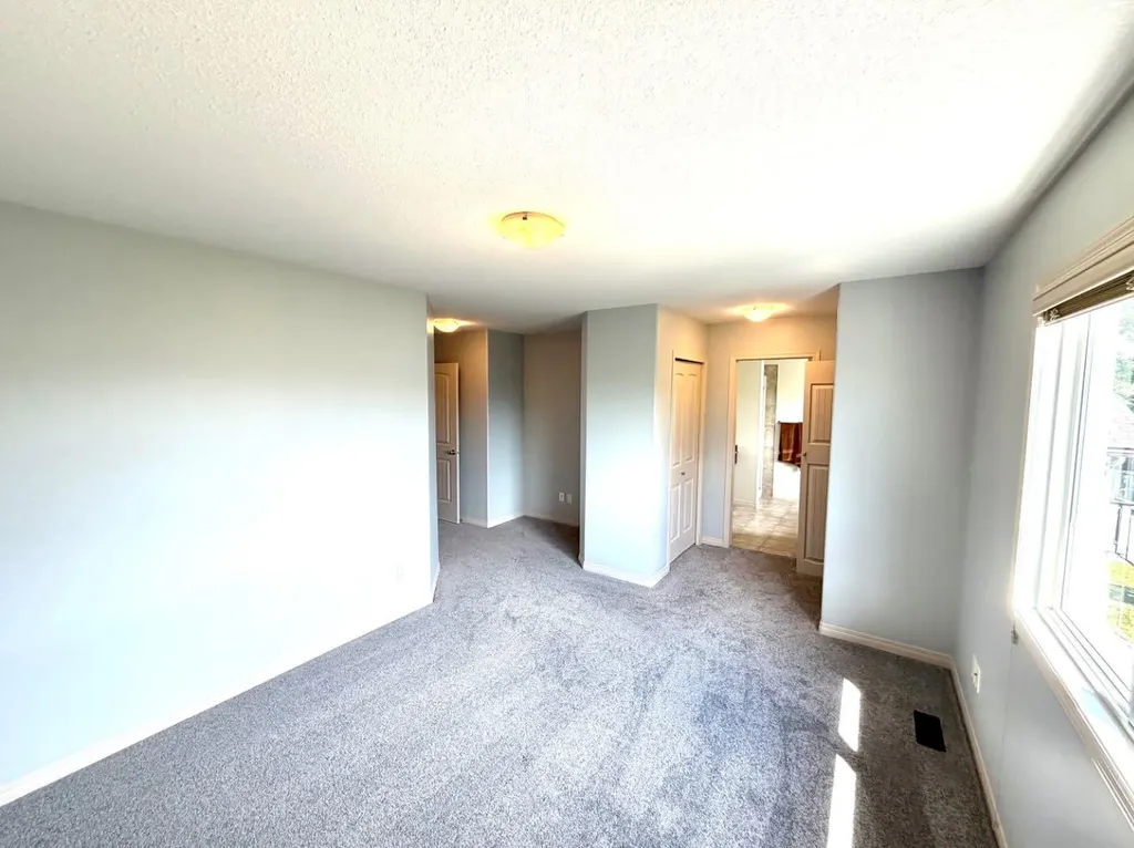8829 89 Avenue Grande Prairie AB T8X 0C6