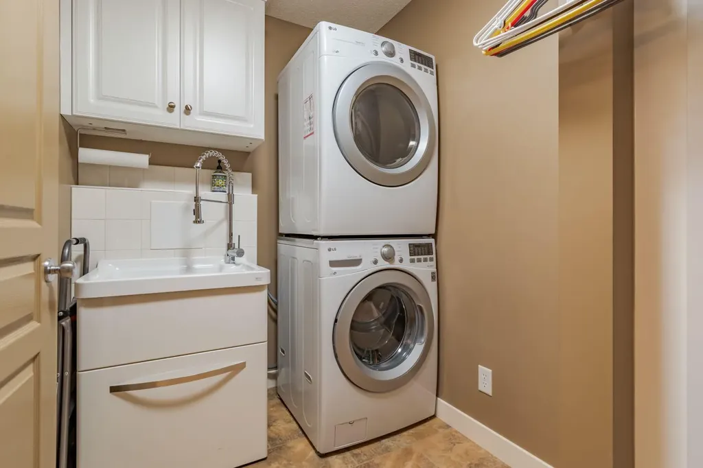 6 Cranwell Link SE Calgary AB T3M 1G3