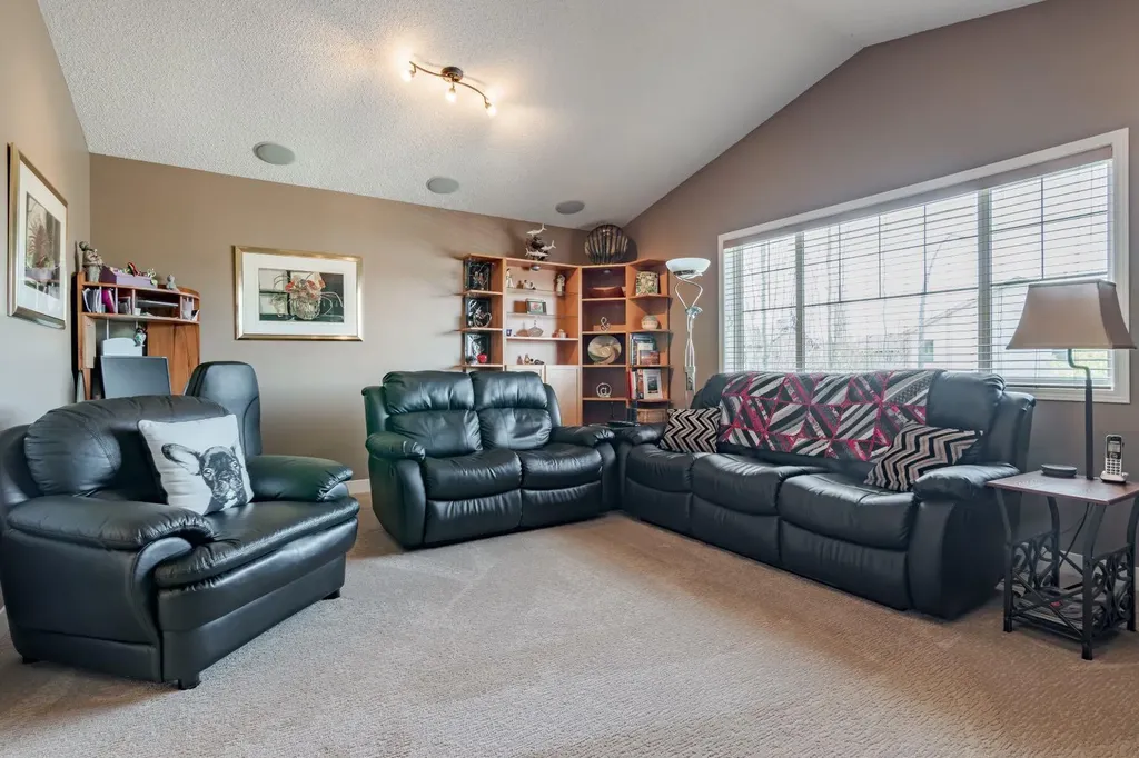 6 Cranwell Link SE Calgary AB T3M 1G3