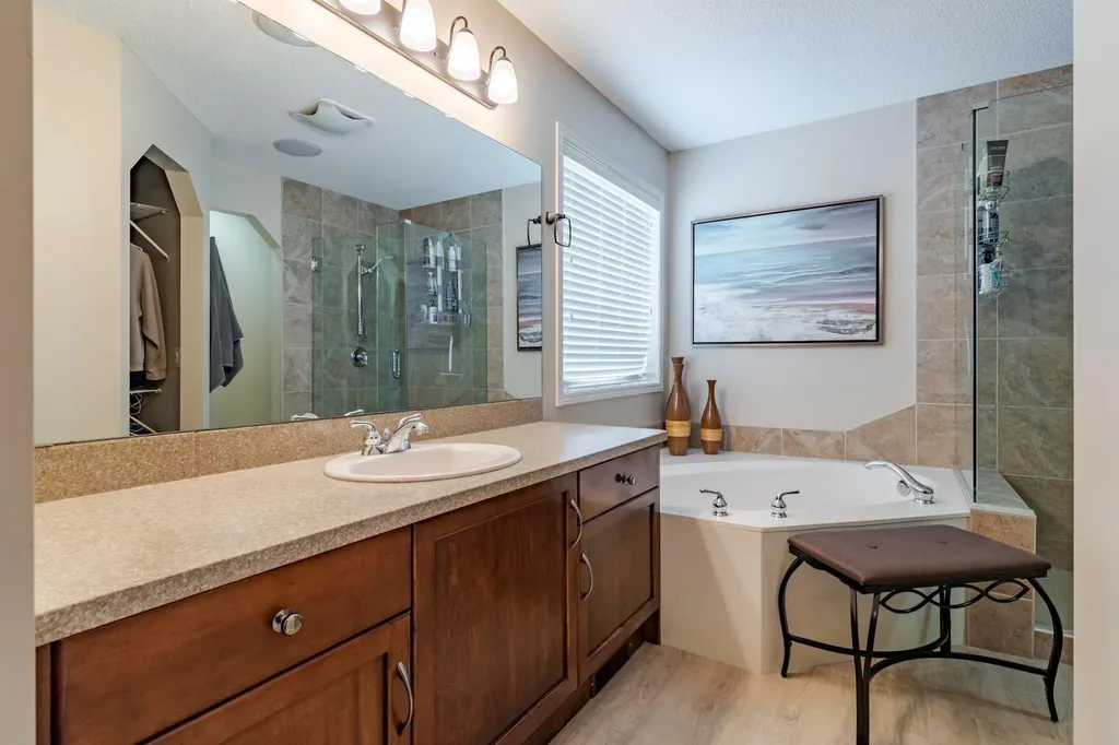6 Cranwell Link SE Calgary AB T3M 1G3