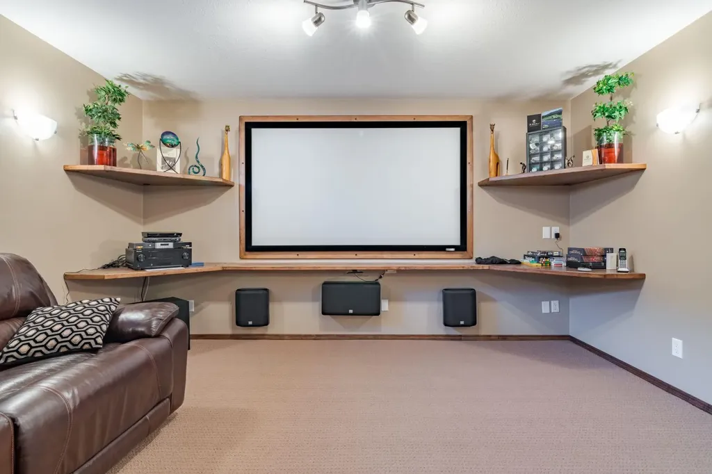 6 Cranwell Link SE Calgary AB T3M 1G3