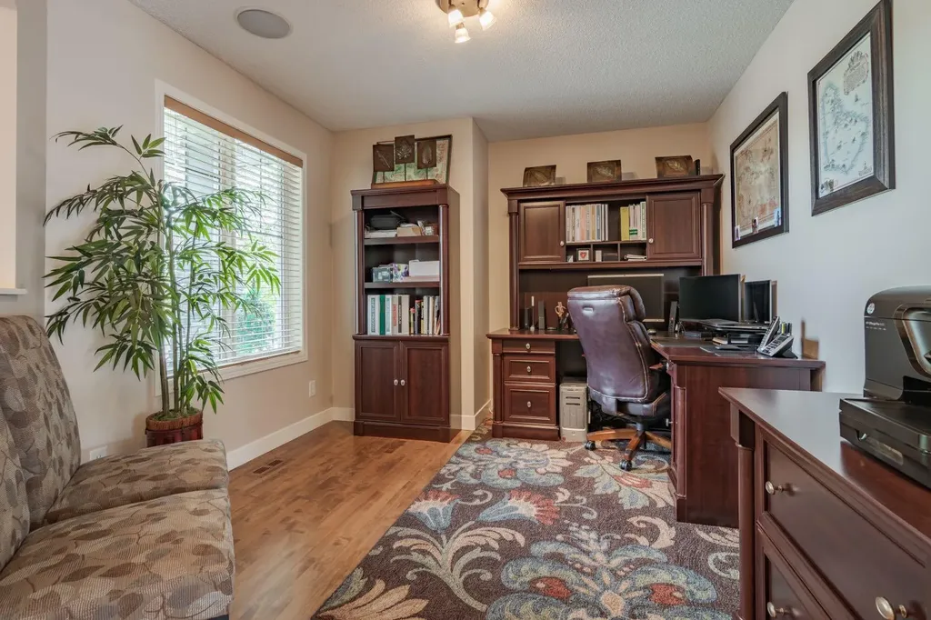 6 Cranwell Link SE Calgary AB T3M 1G3