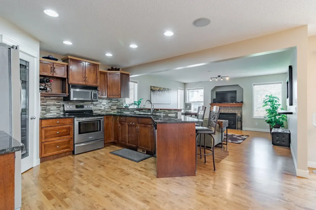 6 Cranwell Link SE Calgary AB T3M 1G3