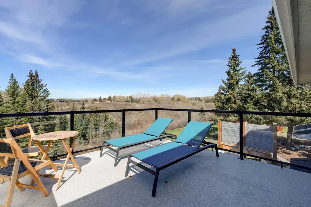 608 Bearspaw Village Road Rural Rocky View County AB T3L2P1