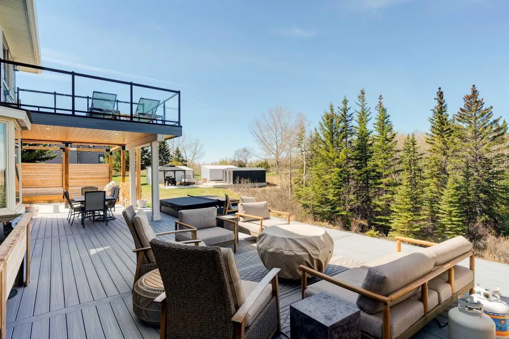 608 Bearspaw Village Road Rural Rocky View County AB T3L2P1