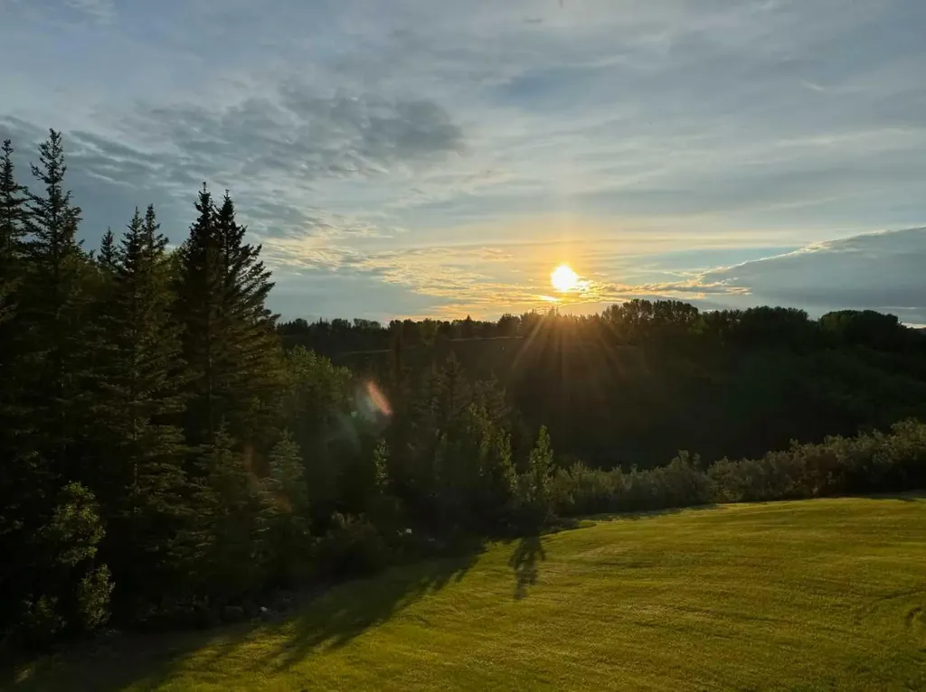 608 Bearspaw Village Road Rural Rocky View County AB T3L2P1