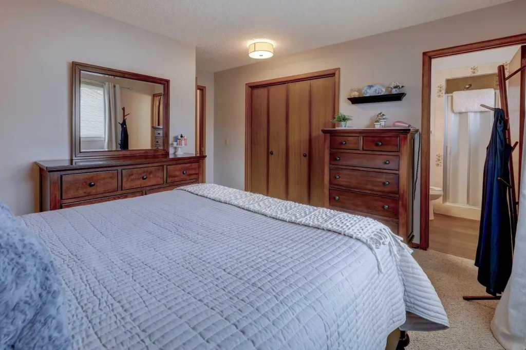 108 Templeview Place NE Calgary AB T1Y 3S2