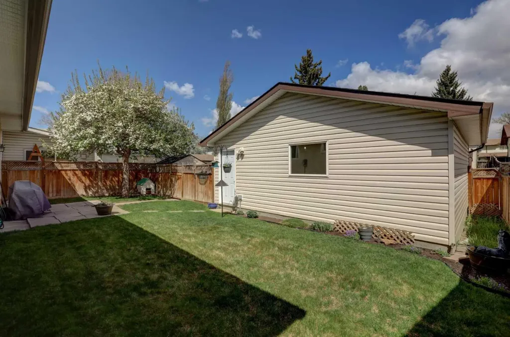 108 Templeview Place NE Calgary AB T1Y 3S2