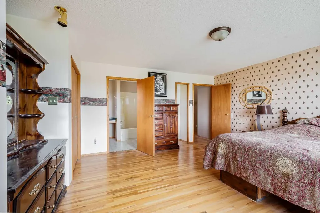 274128 320 Street E Rural Foothills County AB T0L 0J0