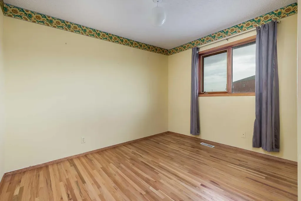 274128 320 Street E Rural Foothills County AB T0L 0J0