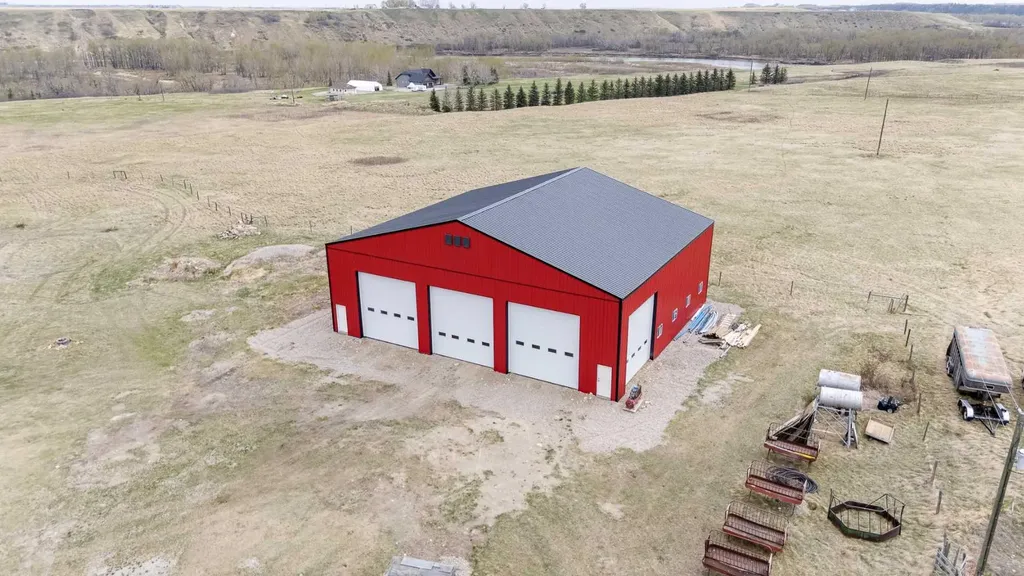 274128 320 Street E Rural Foothills County AB T0L 0J0