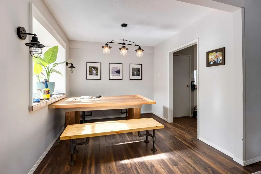 1415 43 Street SW Calgary AB T3C 2A3