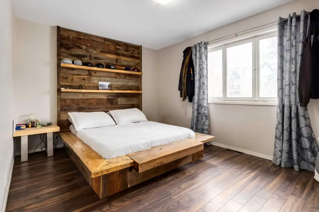 1415 43 Street SW Calgary AB T3C 2A3