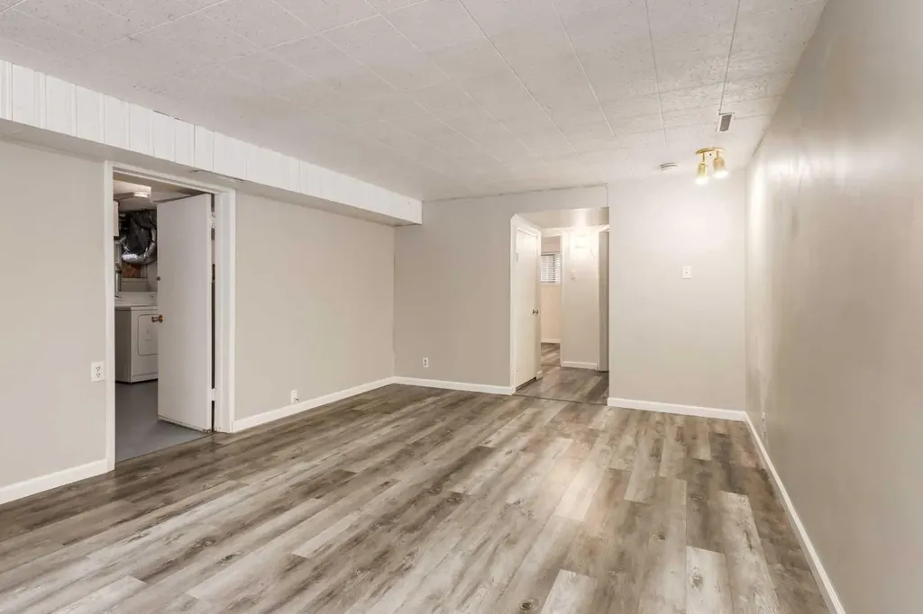 1415 43 Street SW Calgary AB T3C 2A3