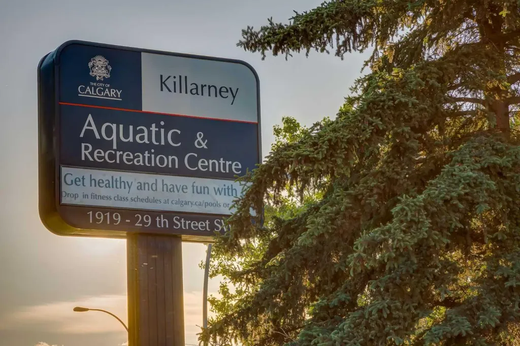 1415 43 Street SW Calgary AB T3C 2A3