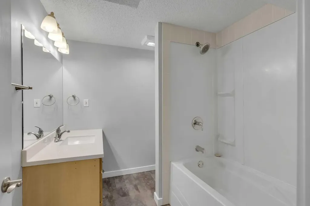 5203 Memorial Drive SE Calgary AB T2A 2P9