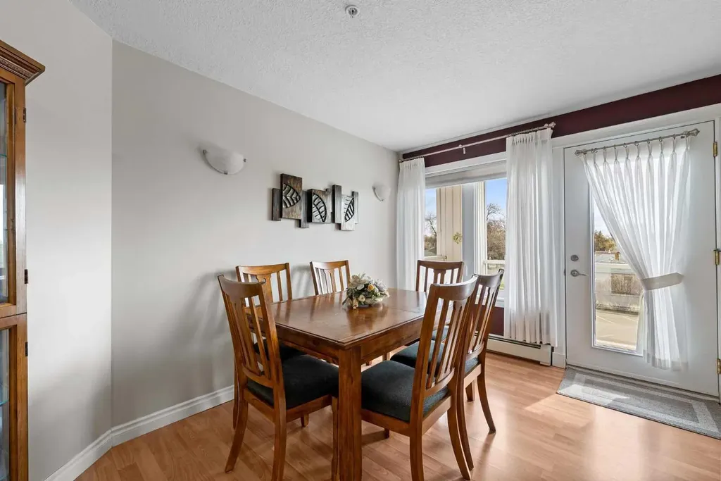 5419 49 Avenue Camrose AB T4V 0N6