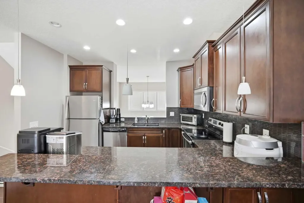 402 Wentworth Villas SW Calgary AB t3h0k6