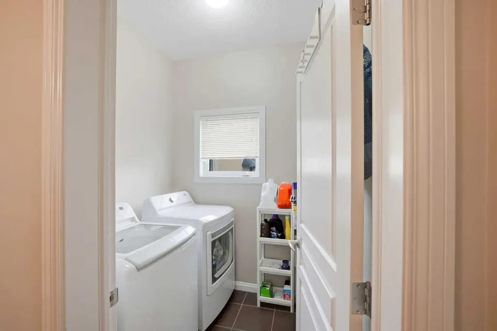 402 Wentworth Villas SW Calgary AB t3h0k6