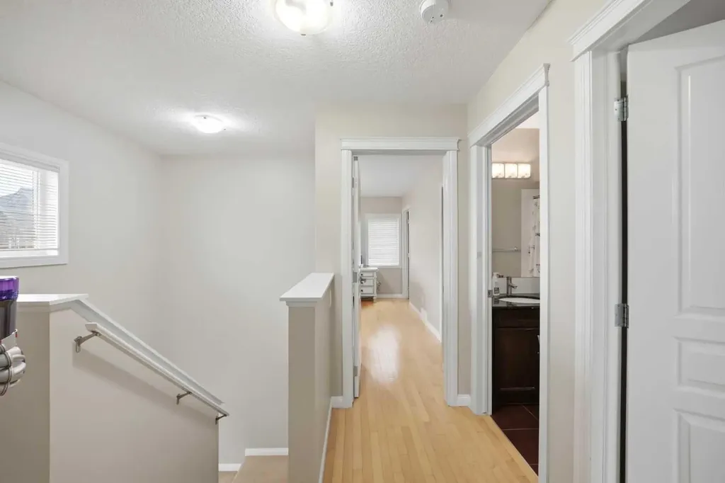 402 Wentworth Villas SW Calgary AB t3h0k6