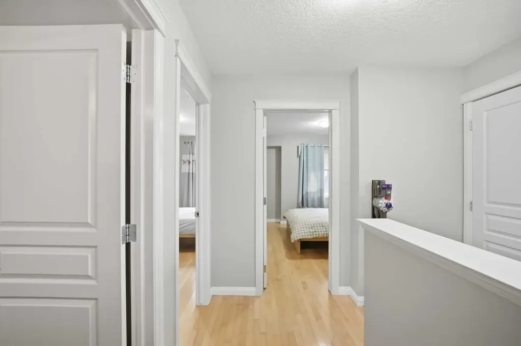 402 Wentworth Villas SW Calgary AB t3h0k6