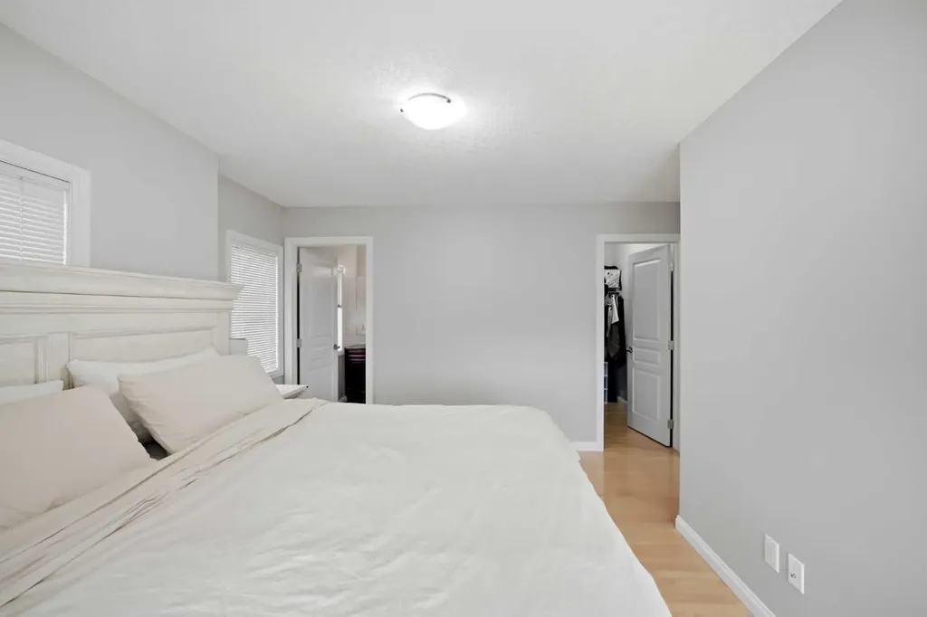 402 Wentworth Villas SW Calgary AB t3h0k6