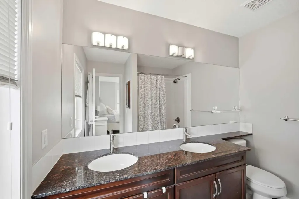 402 Wentworth Villas SW Calgary AB t3h0k6