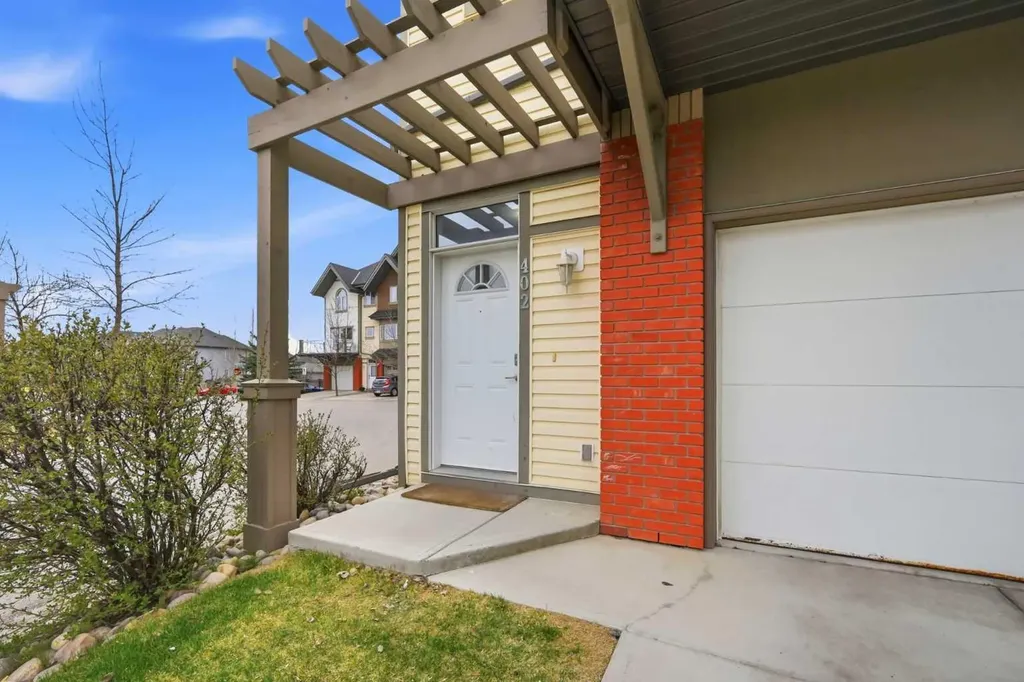 402 Wentworth Villas SW Calgary AB t3h0k6