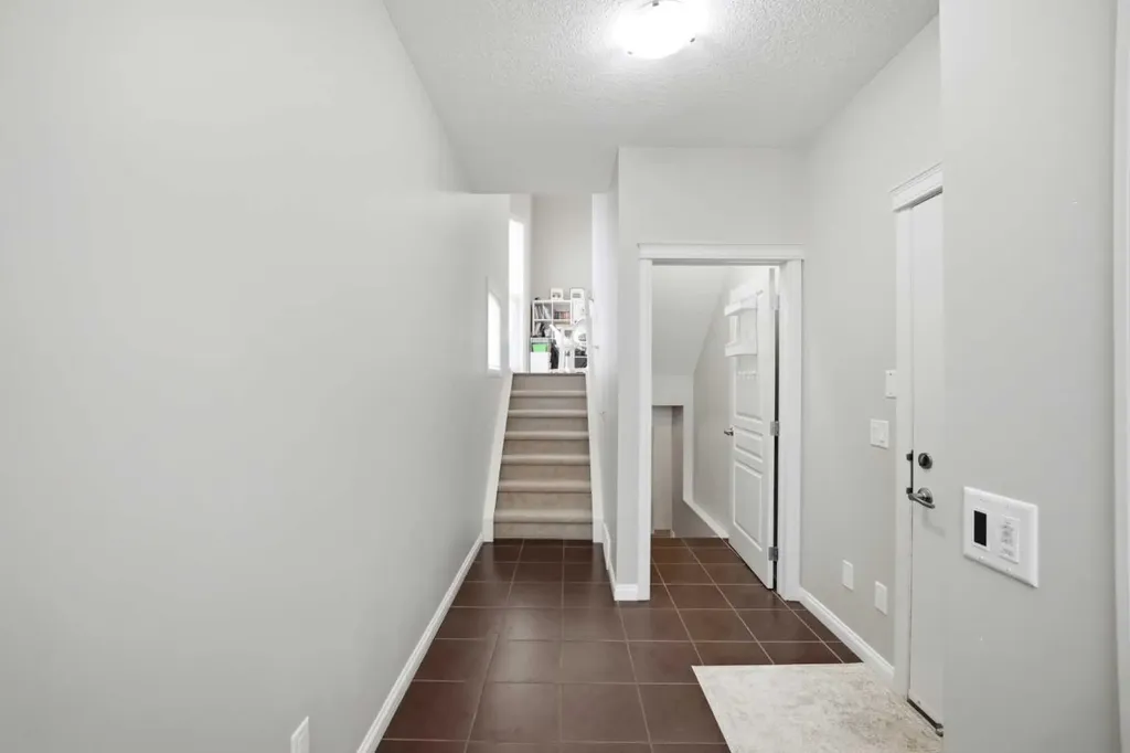 402 Wentworth Villas SW Calgary AB t3h0k6