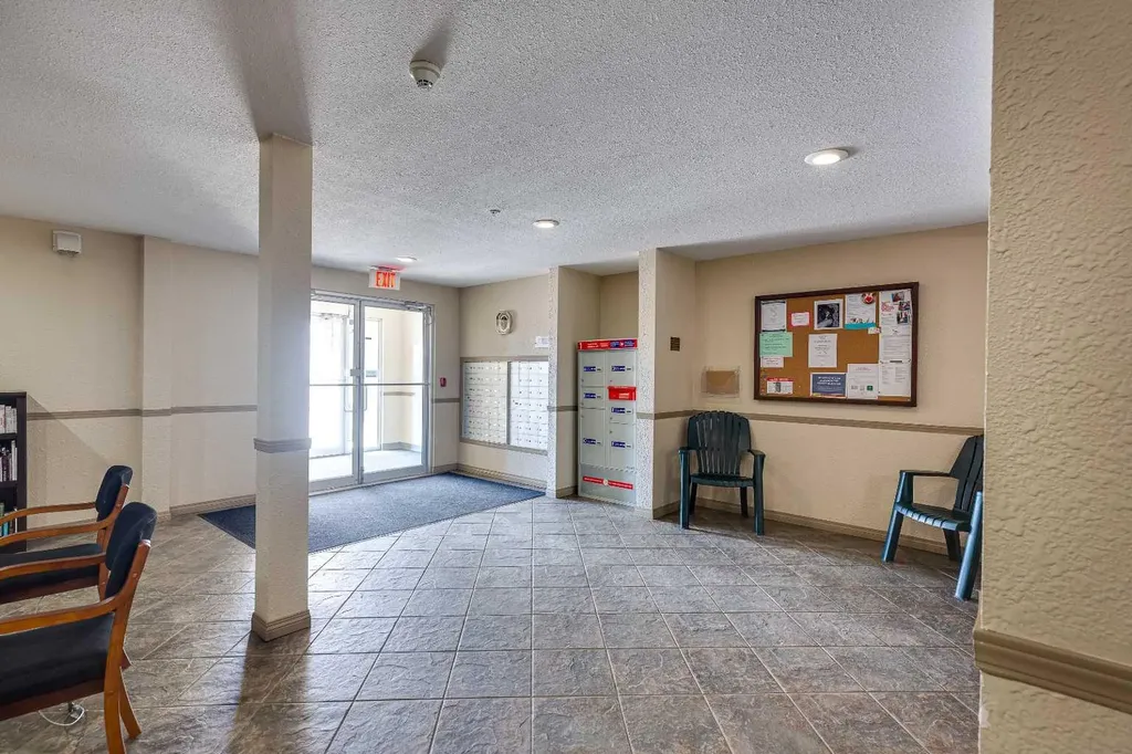 12B Ironside Street Red Deer AB T4R 3R6