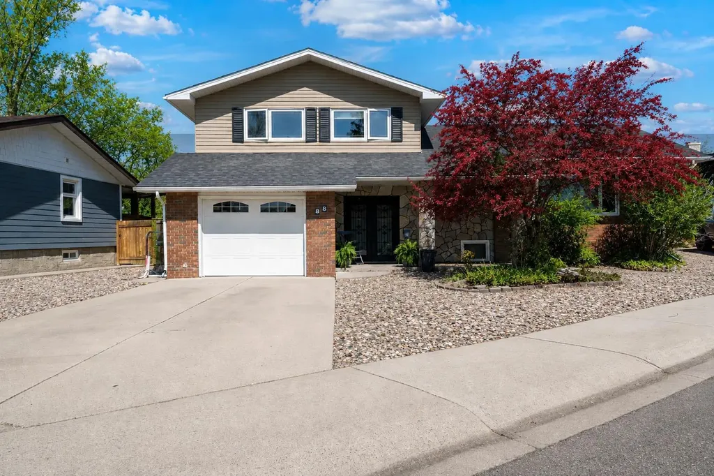 88 Cypress Way SE Medicine Hat AB T1B 1G8
