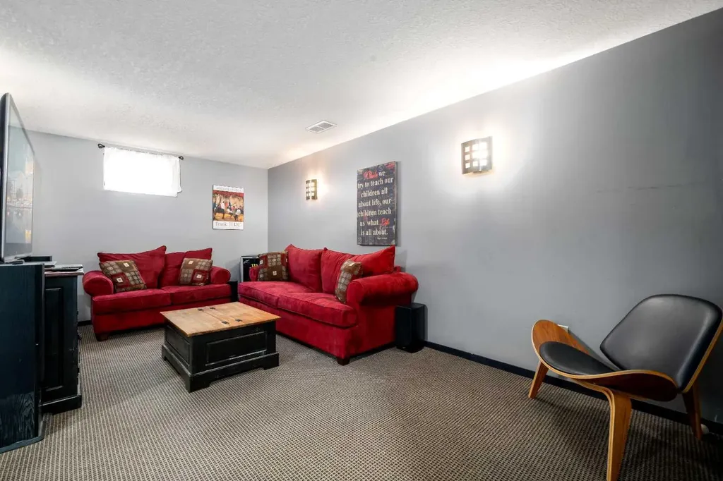 88 Cypress Way SE Medicine Hat AB T1B 1G8