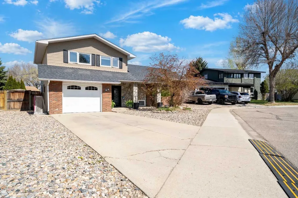 88 Cypress Way SE Medicine Hat AB T1B 1G8