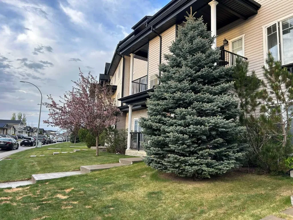 298 Somerset Way SE Medicine Hat AB T1B0E9