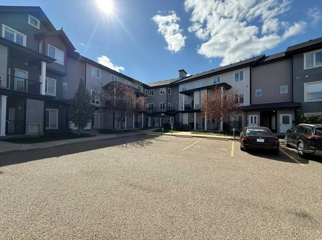 298 Somerset Way SE Medicine Hat AB T1B0E9