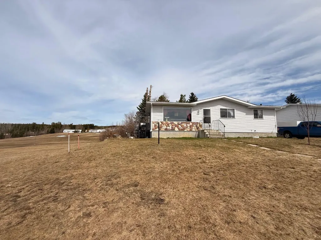 5020 Oxford Avenue Swan Hills AB T0G2C0