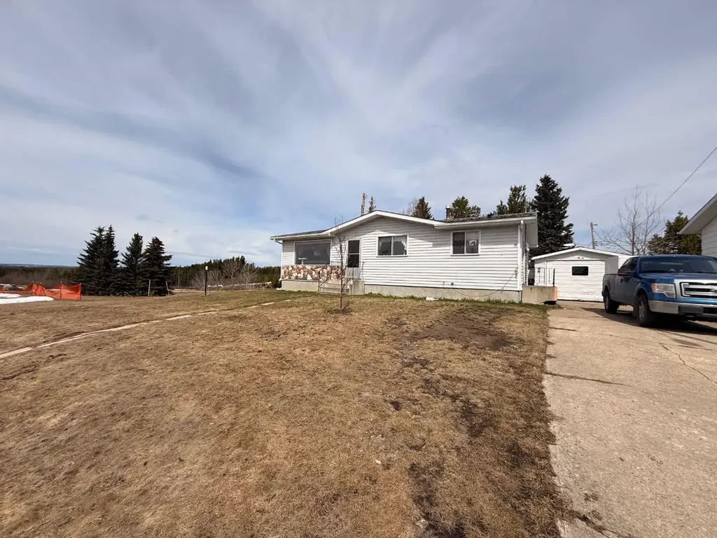 5020 Oxford Avenue Swan Hills AB T0G2C0
