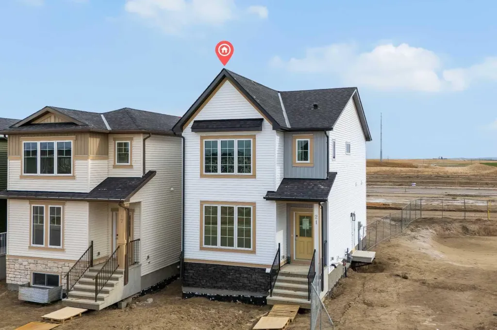 21 Hotchkiss Gardens SE Calgary AB T3S 0T7
