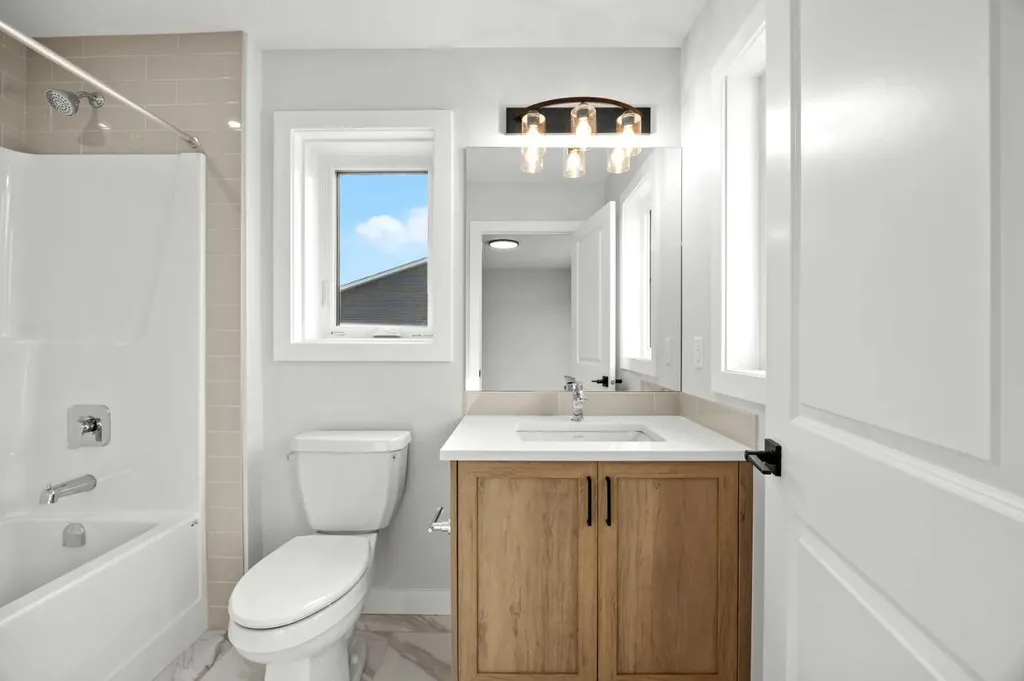21 Hotchkiss Gardens SE Calgary AB T3S 0T7