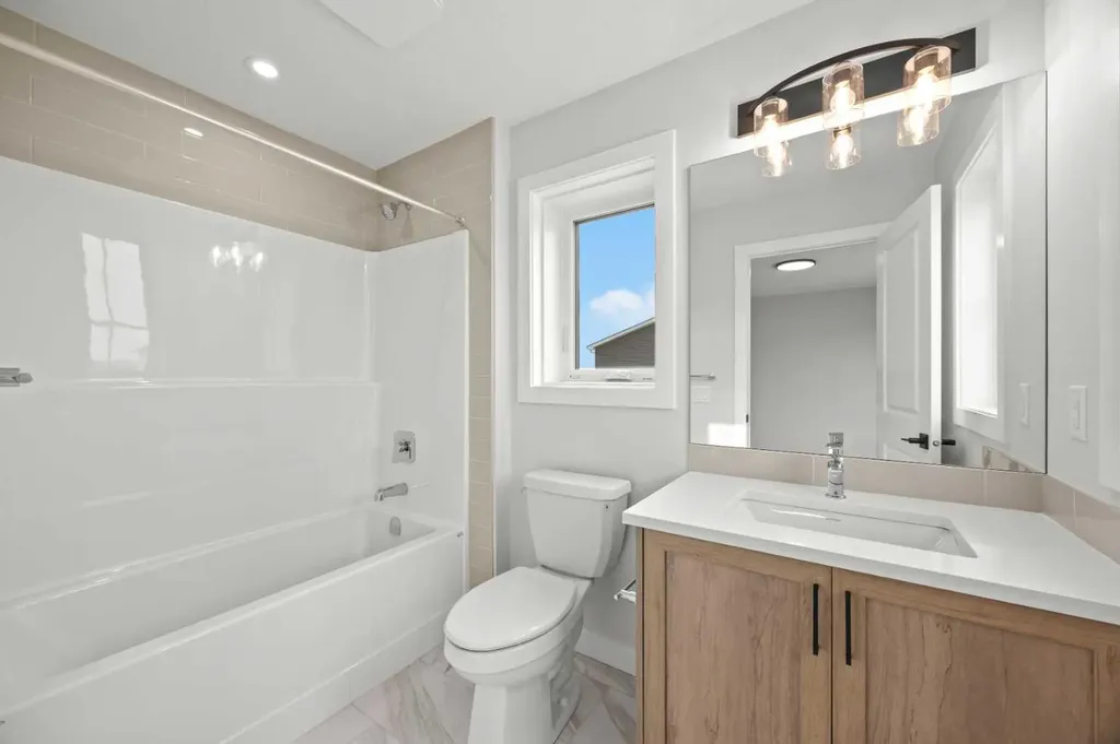 21 Hotchkiss Gardens SE Calgary AB T3S 0T7
